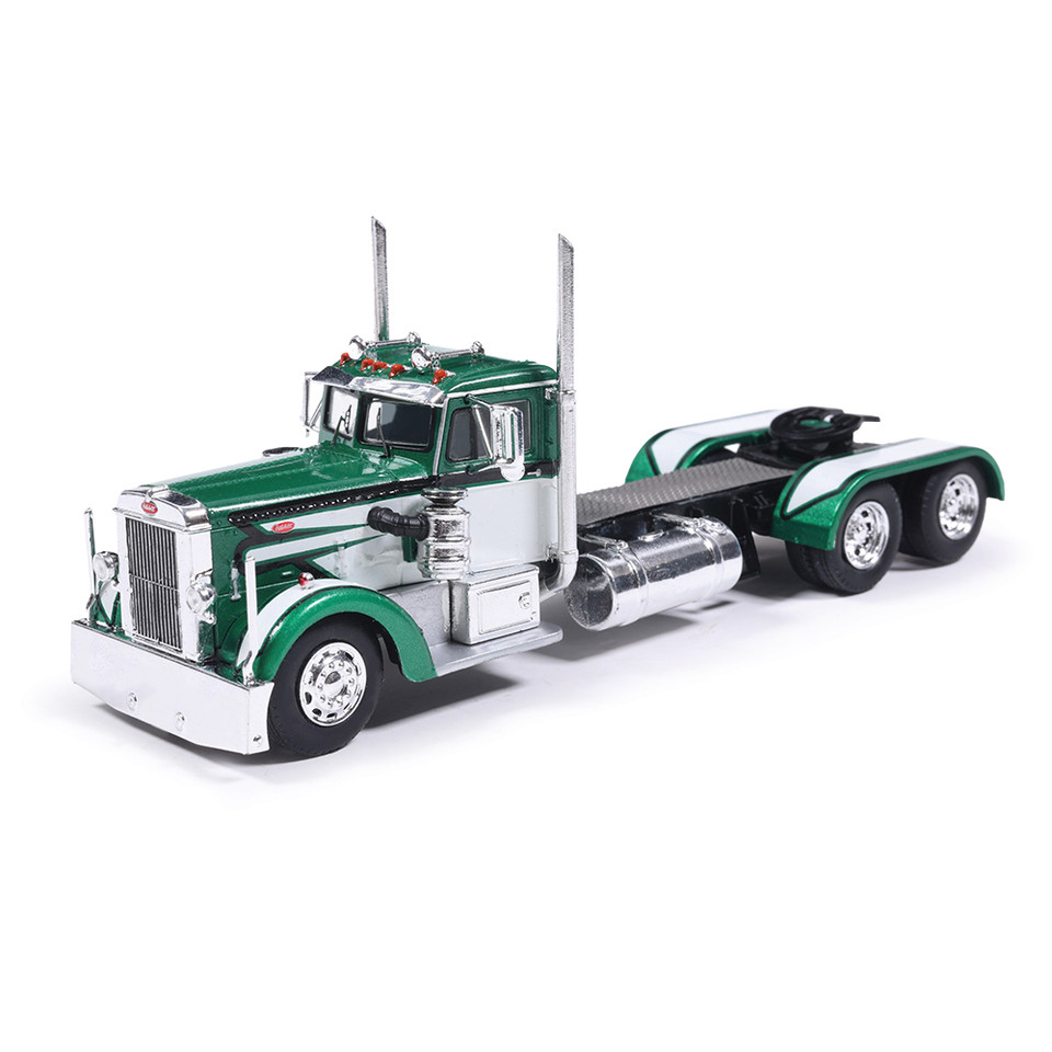 1952 Peterbilt 350 - Green 1:64 Scale  by IXO Models Main Image