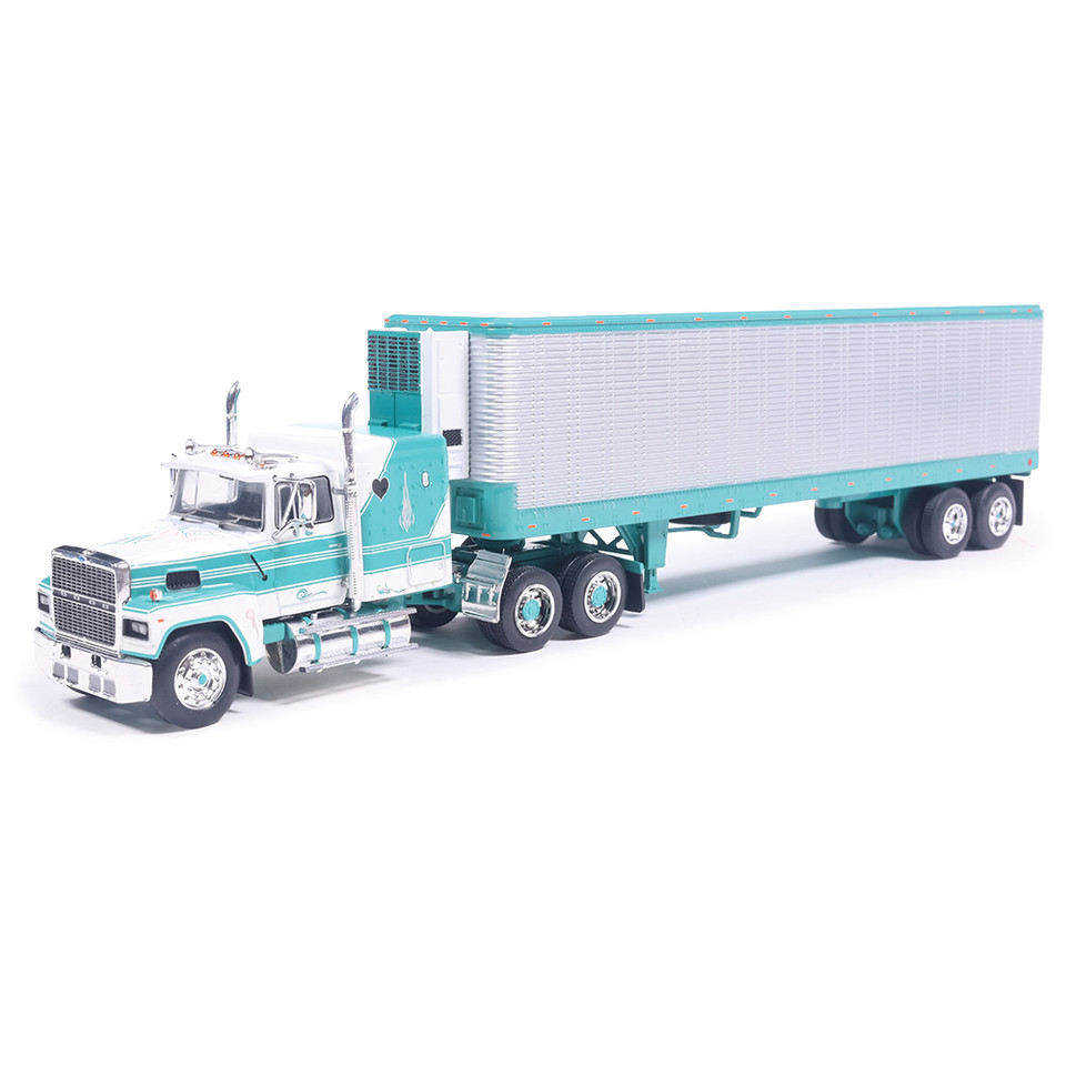 1978 Ford LTL-9000 - Caribbean Turquoise & White with Vintage Trailer 1:64 Scale Diecast Model Truck by IXO Models Main Image
