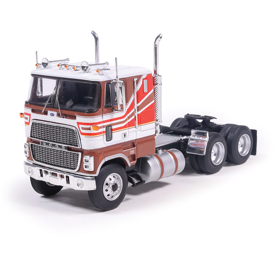 1976 Ford CL 9000 - Brown And Red 1:64 Scale Diecast Model Truck by IXO Models Main Image