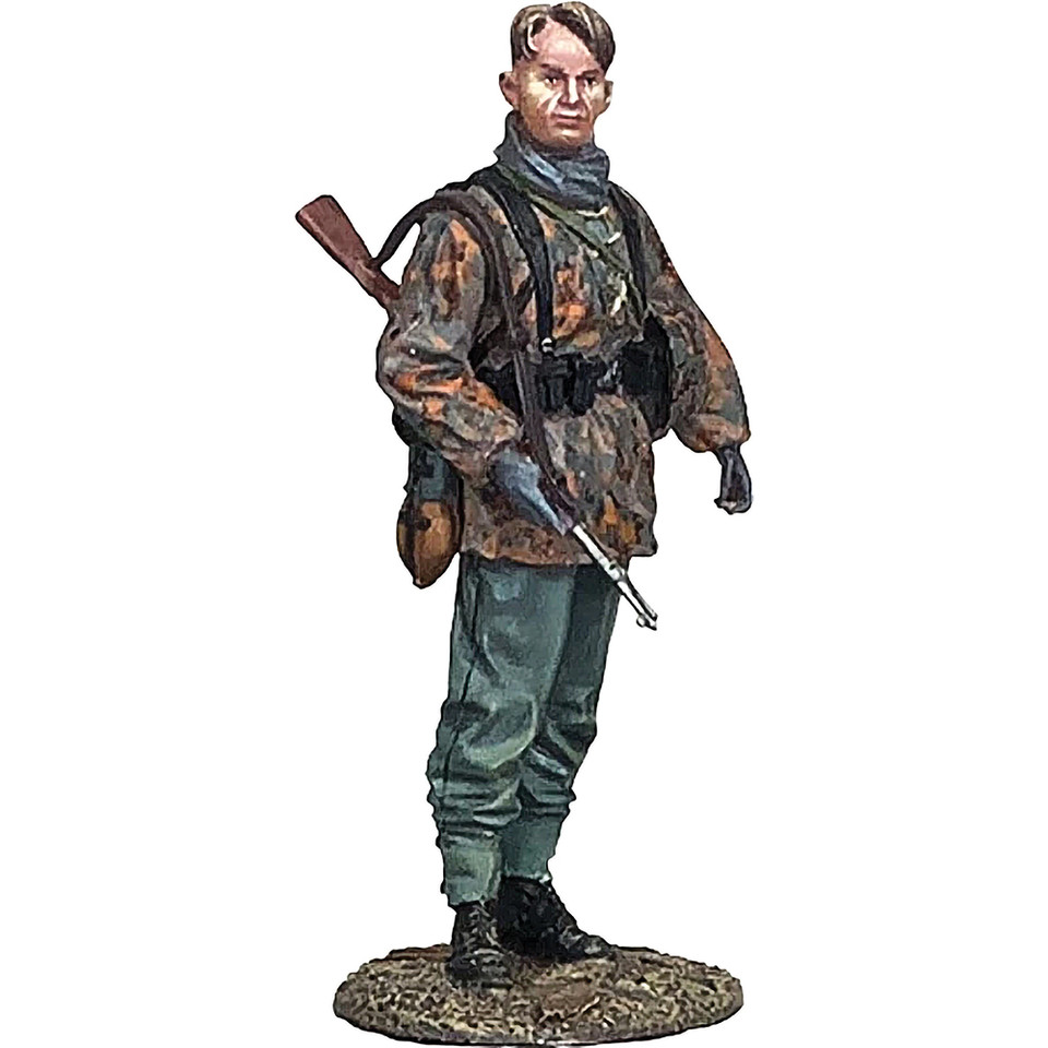Waffen SS Grenadier Standing with Helmet Off 1941-45 WILLIAM BRITAIN (25266) 1:30 Scale Metal by William Britain Main Image