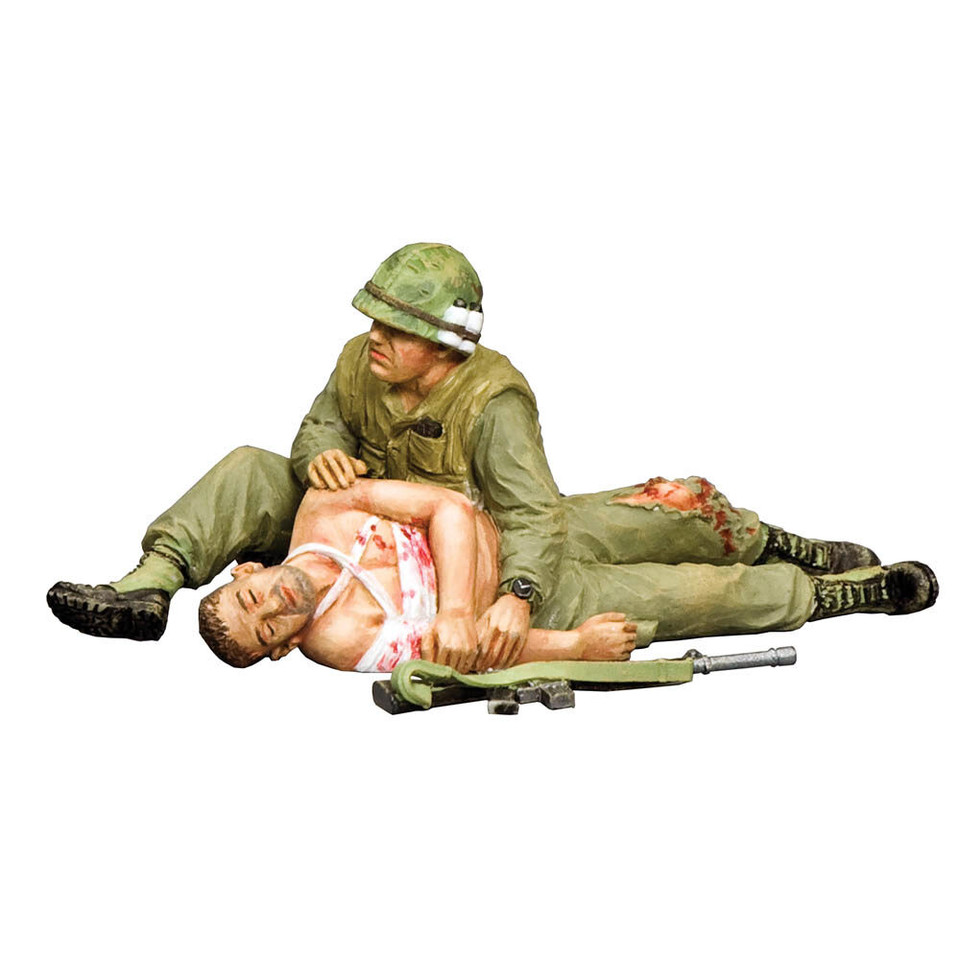 Taking Care of a Buddy 1/30 Figure Set King & Country (VN179) Main Image