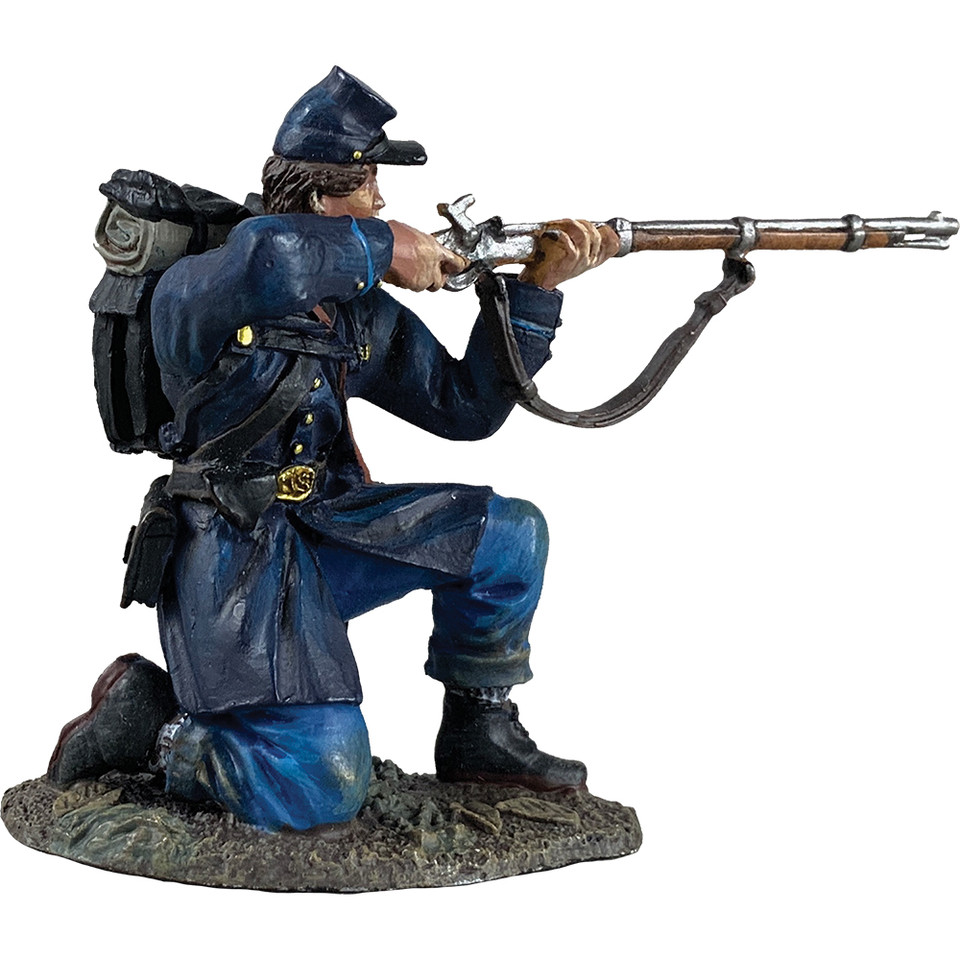 Federal in Frock Coat Kneeling Firing 1/30 Figure William Britain (31370) Main Image