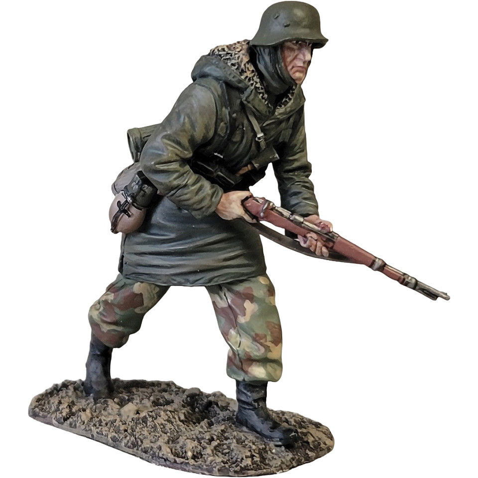 Waffen SS Grenadier Advancing with K-98 1/30 Figure WILLIAM BRITAIN (25338) 1:30 scale  by William Britain Main Image