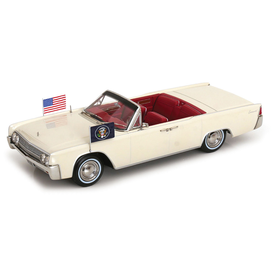 1963 Presidential Lincoln Continental Convertible - White 1:18 Scale Diecast Model Car by KK Scale Main Image