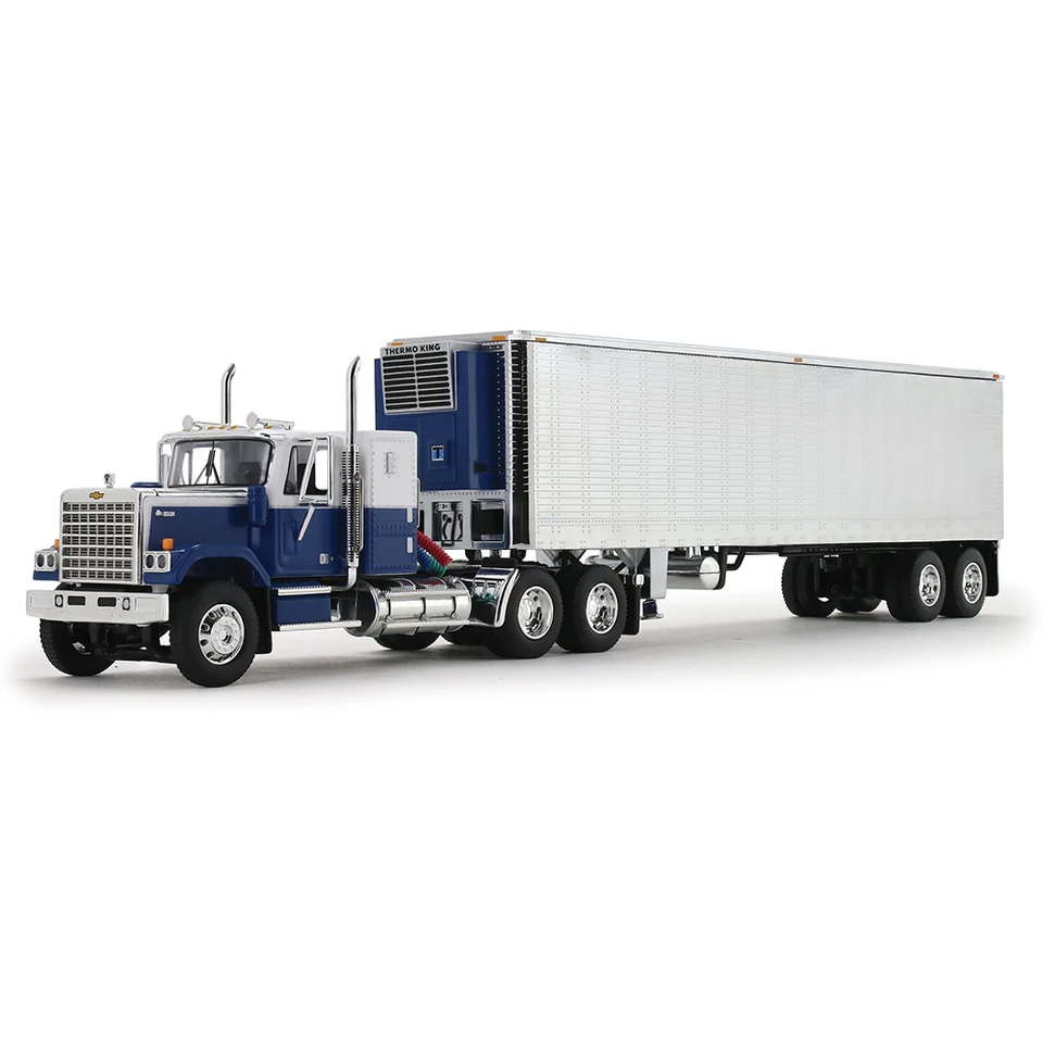 Chevrolet® Bison® with 34 Flat Top Sleeper & 40' Vintage Trailer with Reefer 1:64 Scale Diecast Model Truck by Diecast Promotions Main Image