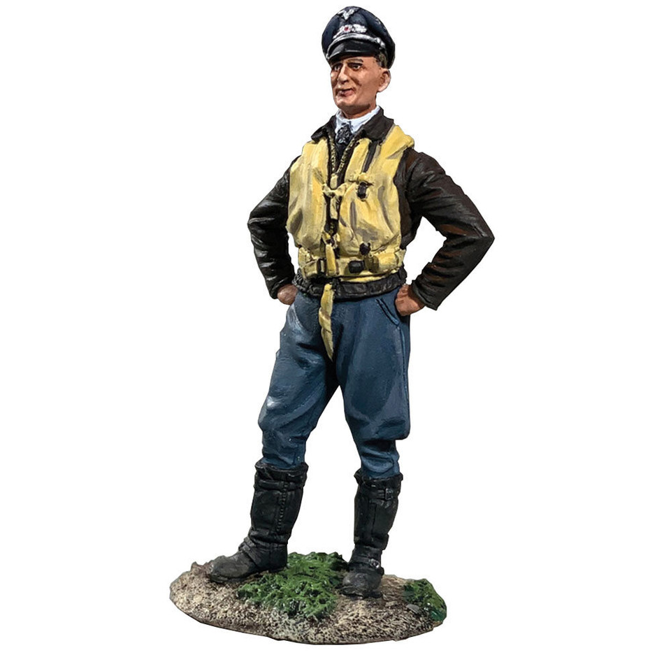 LUFTWAFFE FIGHTER PILOT 1/30 FIGURE - 1939-45 William Britain 10107 1:30 Scale Die Cast Metal by William Britain Main Image