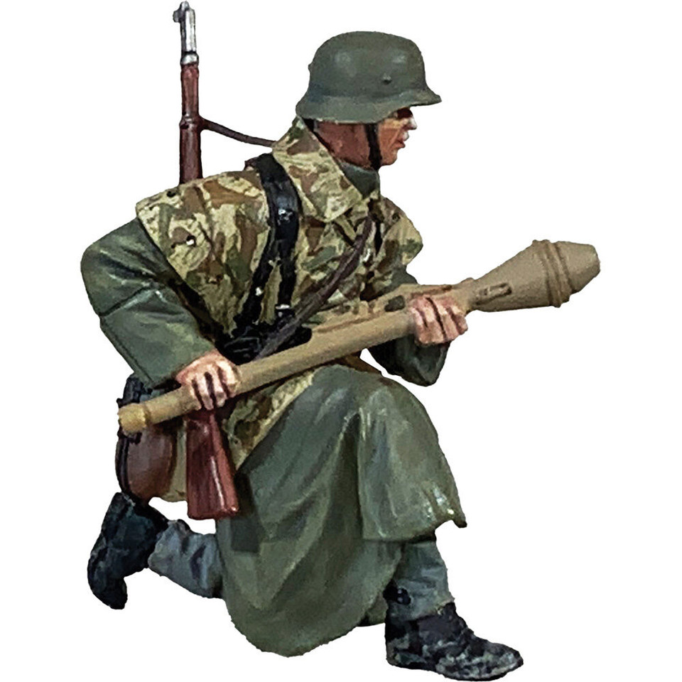 Grenadier Kneeling with Panzerfaust 1944-45 1/30 Figure WILLIAM BRITAIN (25276) 1:30 Scale Metal by William Britain Main Image