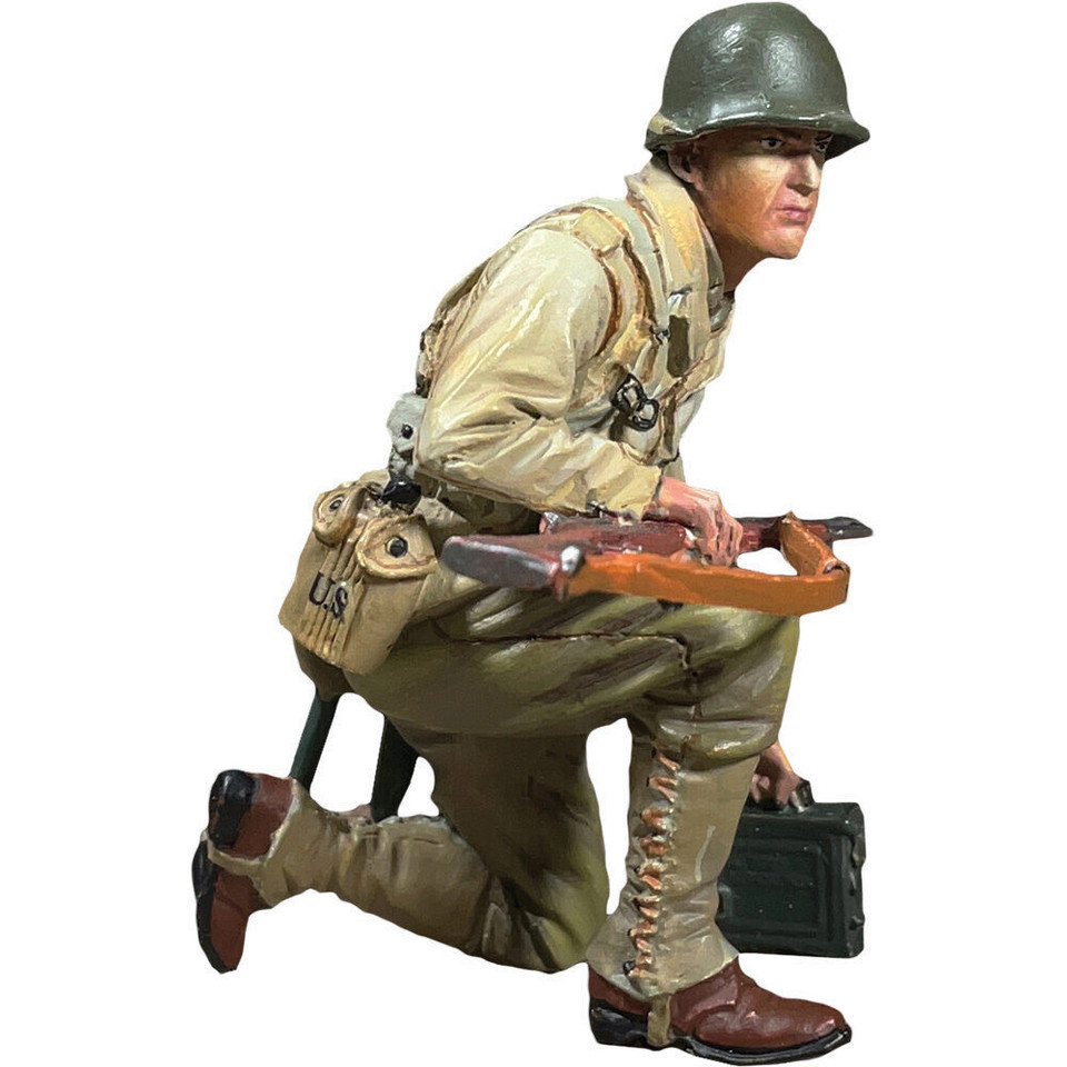 U.S. Infantryman Kneeling w/Ammo Can 1942-45 1/30 Figure WILLIAM BRITAIN (25156) 1:30 Scale Metal by William Britain Main Image