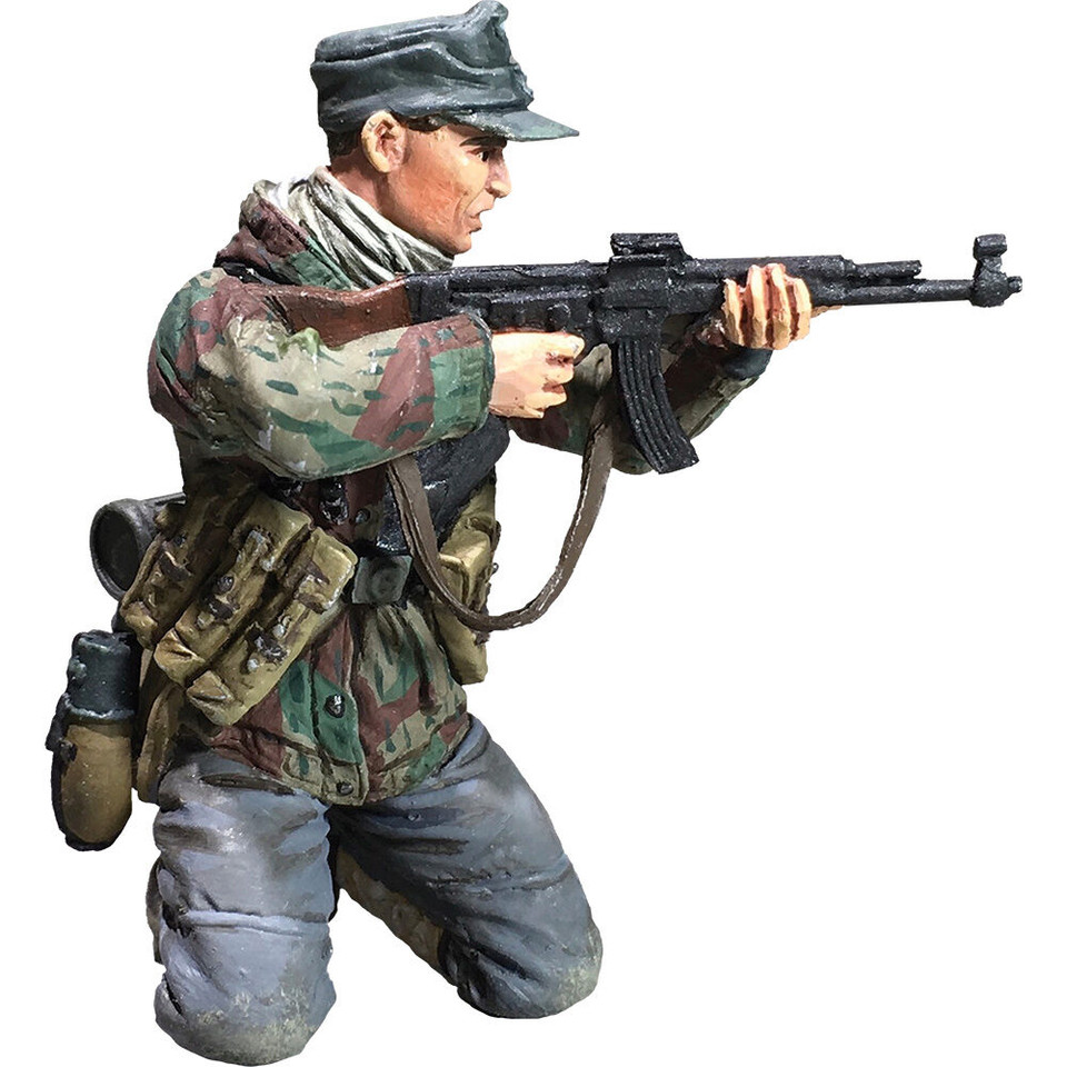 Volksgrenadier in Parka Kneeling Firing Stg44 1/30 Figure William Britain (25050) 1:30 Scale Metal by William Britain Main Image