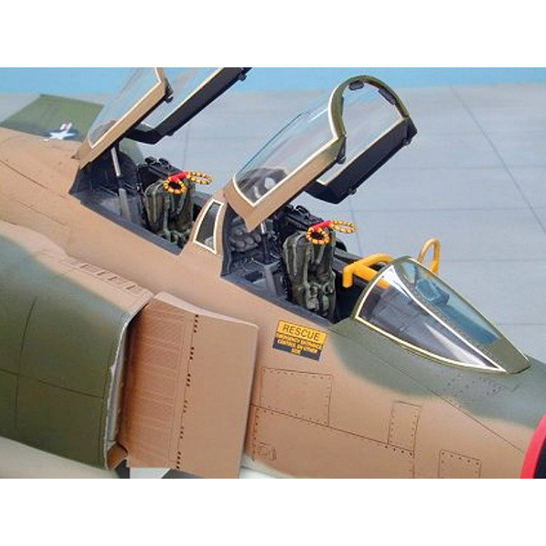 F-4C/D Phantom II 1/32 Kit   by Tamiya Main Image