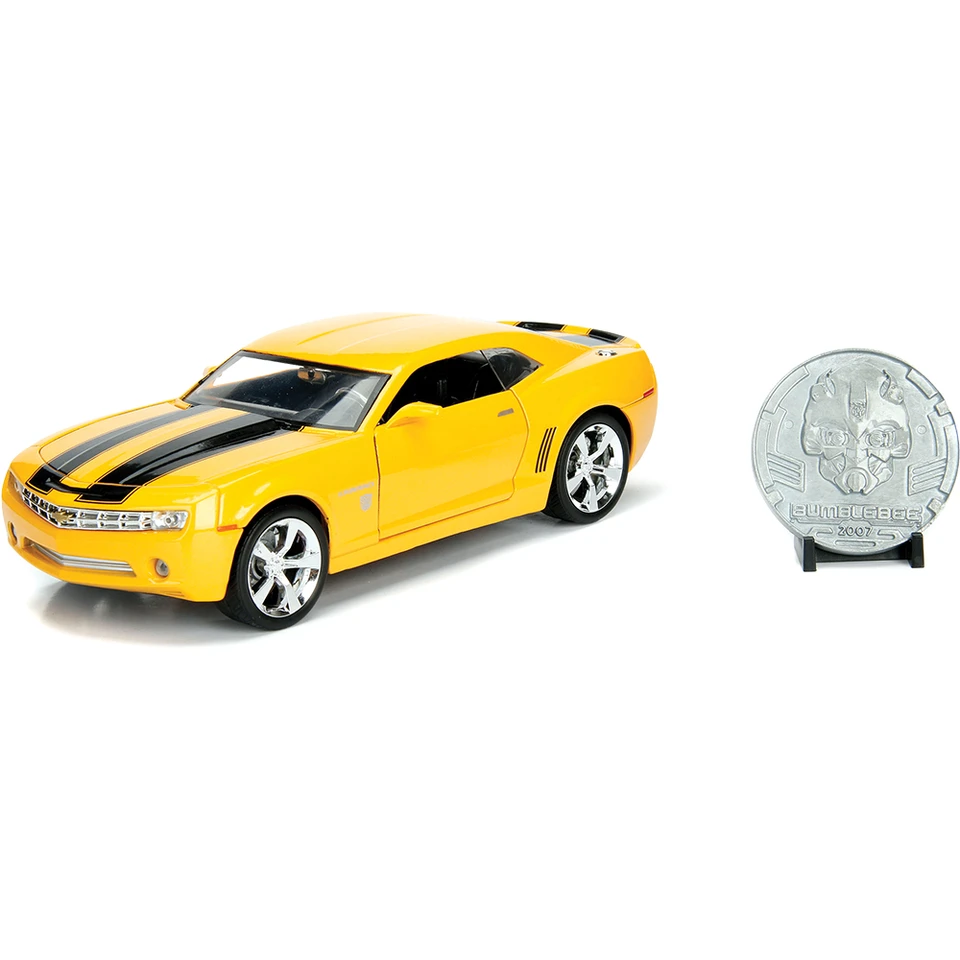 Transformers - 2006 Camaro Bumblebee w/Coin 1:24 Scale Diecast Metal by Jada Toys Main Image