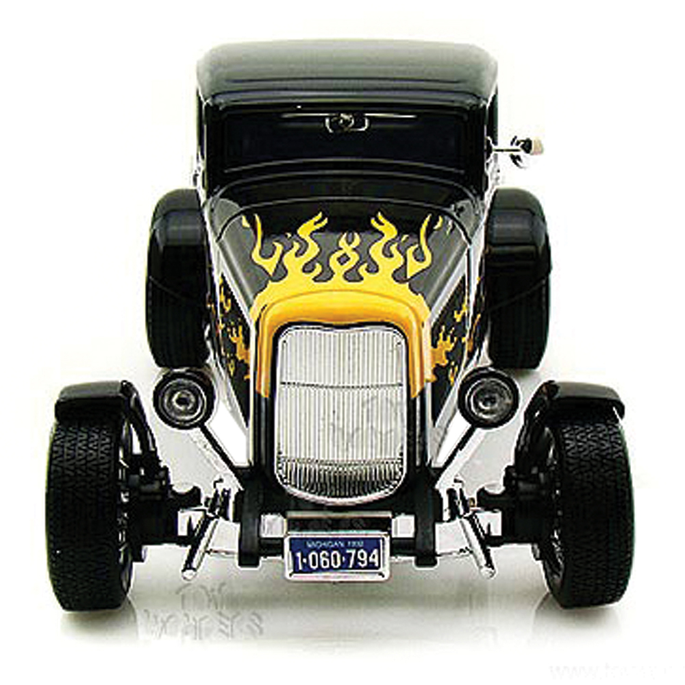 ミニカー MotorMax 1/18 1932 Ford Hot Rod 1932 Ford Hot Rod Black Flames Diecast Model | Motormax