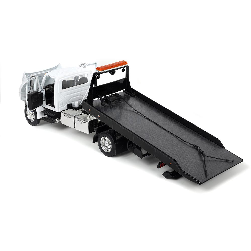 International Flatbed Tow Truck Diecast Model Truck Jada Toys