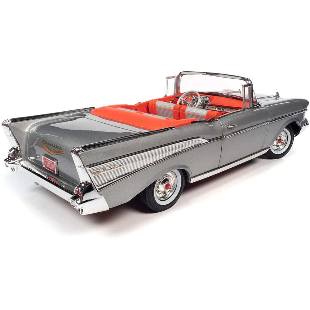 ダイキャストカー 1/18 1957 CHEVROLET BEL AIR 1957 Chevy Bel Air Convertible Blue Diecast Model | Motormax