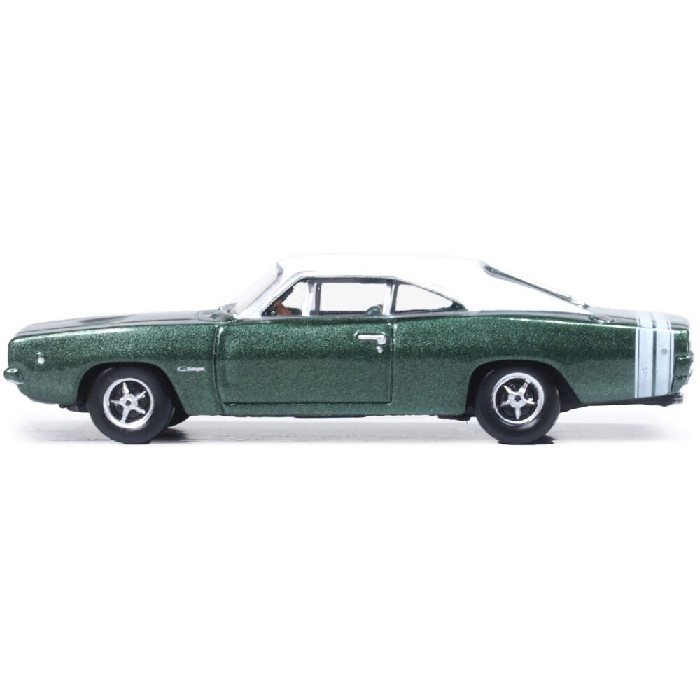 ミニカー RACING CHAMPIONS 1/18 1968 DODGE CHARGER Auto World 1:18 Scale 1968 Dodge Charger R/T MCACN (AA1
