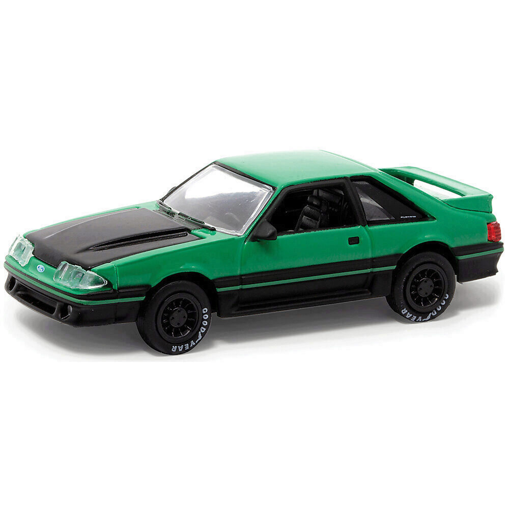 M2 1990 フォード C-8000 & 1987 マスタング GT 1987 Ford Mustang GT Green | M2 Machines