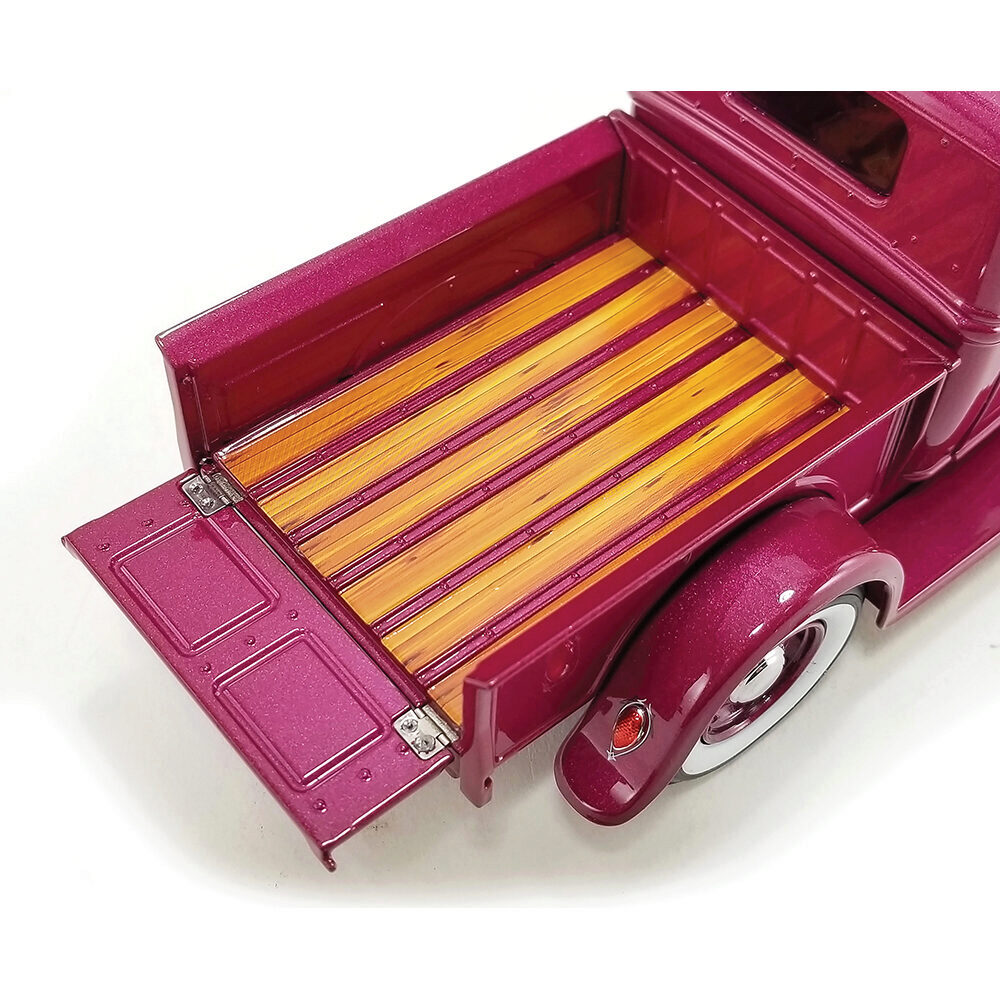1932 Ford Hot Rod Pickup #7 Grand National Deuce Series | Acme