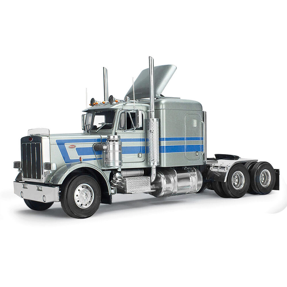 Revell peterbilt 1/25 箱にダメージあり Revell peterbilt 1/25 箱にダメージあり - メルカリ