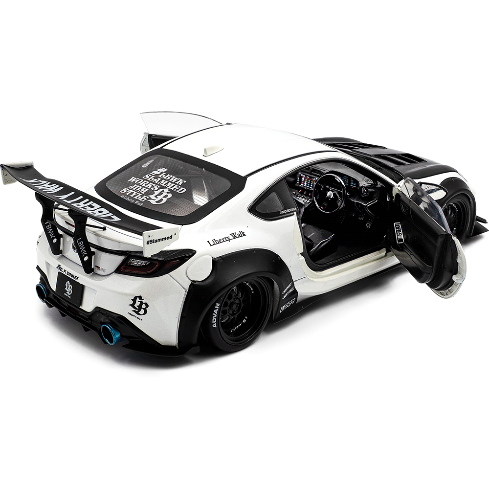 【1/18イグニッションモデル】Liberty Walk Toyota 86 2024 Toyota GR 86 LBWK Body Kit Pearl White Diecast Model Car | Solido