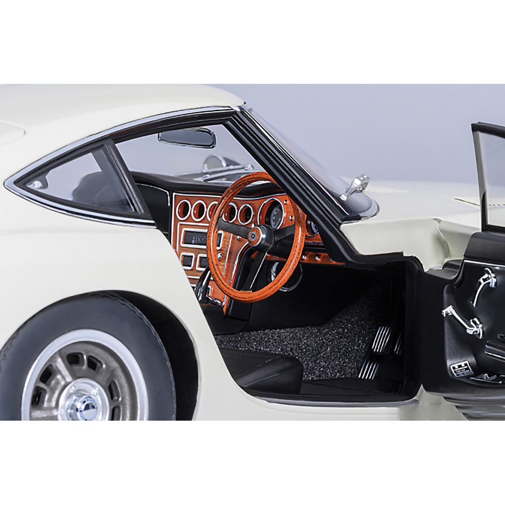 トヨタ 2000GT 1967 1/18 スケールモデル AUTOart 1/18 トヨタ 2000GT 1967 （ゴールド） 79549 | AUT