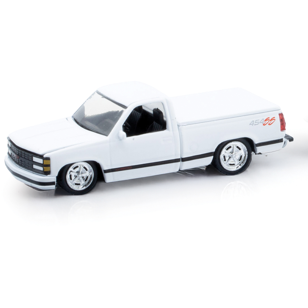 1995 Chevrolet S10 Custom & 1993 Chevrolet C1500 SS454 | M2 Machines