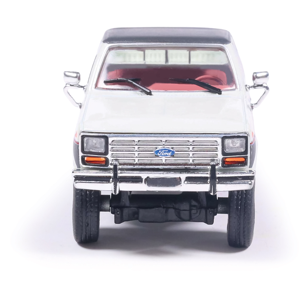 1986 Ford F-150 XLT Lariat Long Bed Styleside 4X2 Colonial White