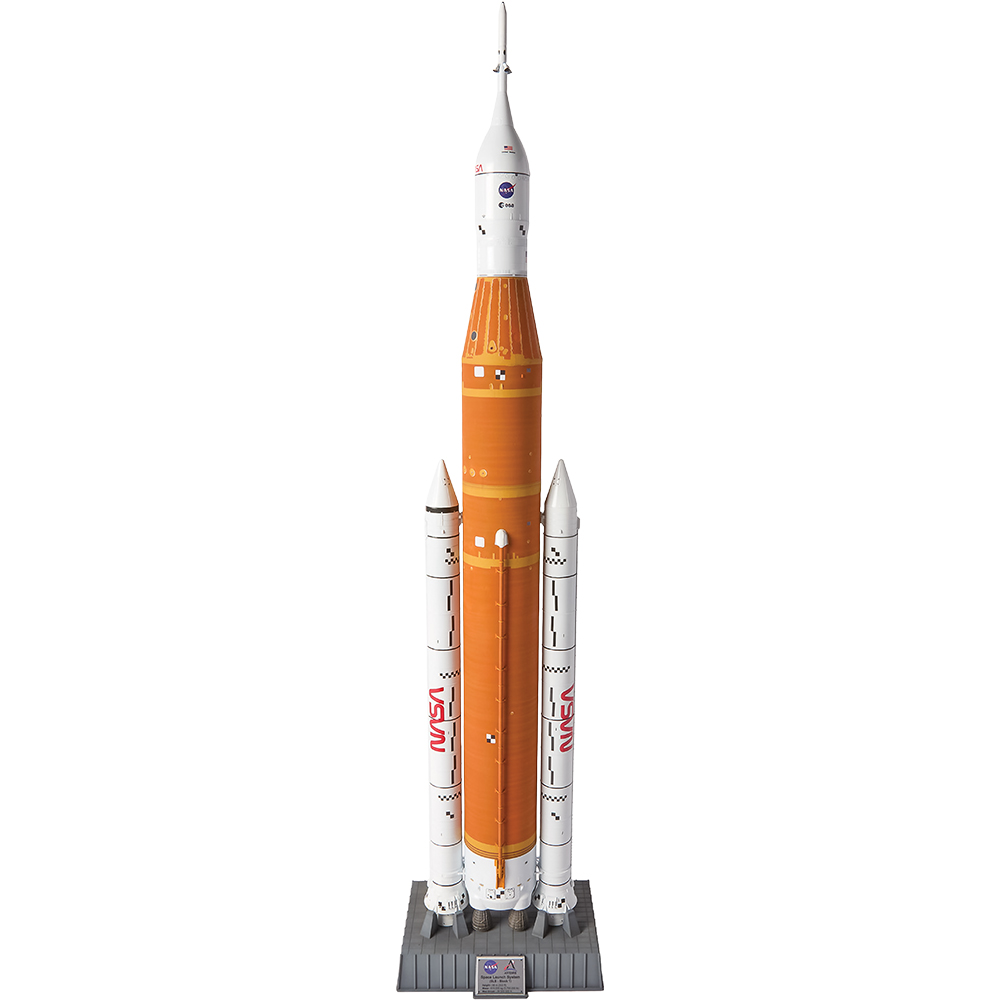 ARTEMIS I SPACE LAUNCH SYSTEM Plastic Model Kit | Revell