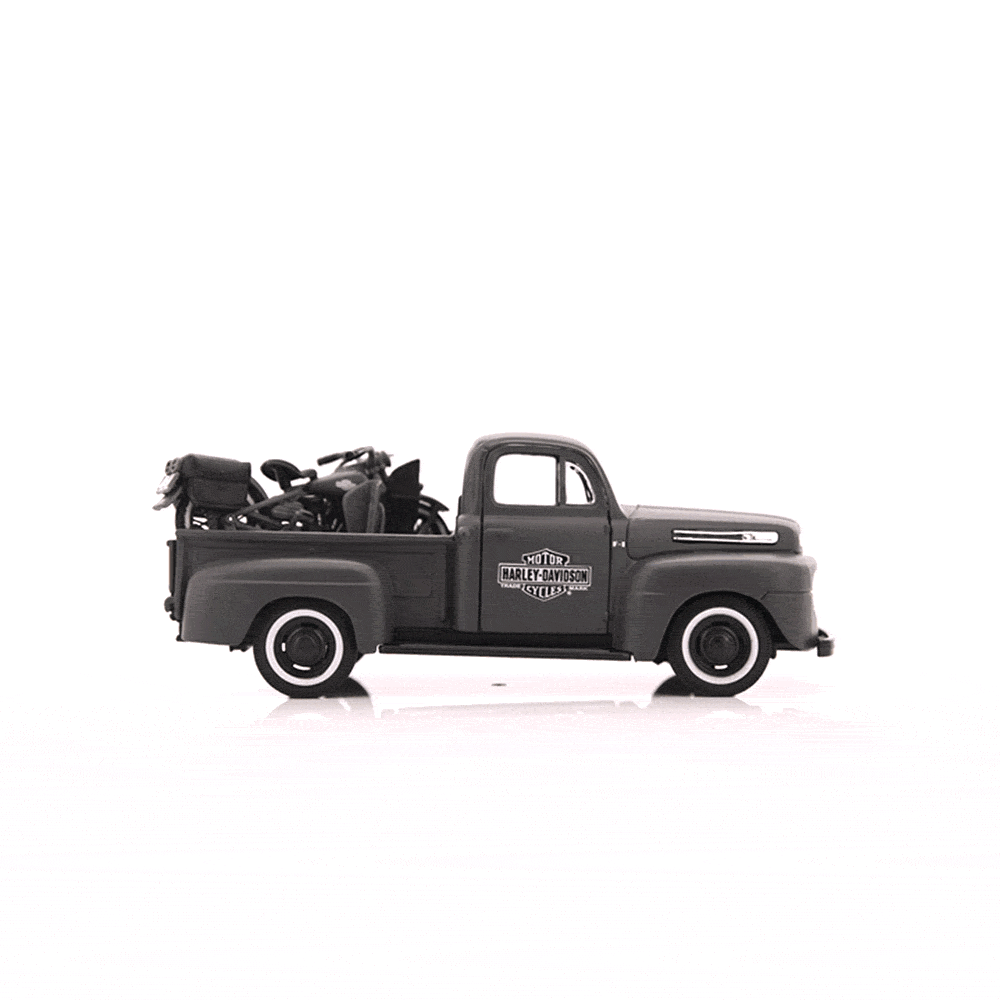DAF 2800 ROADMASTER 1:24 プラモデルキット M2 Machines 1:24 1970 Datsun 510 - Black with Stripes