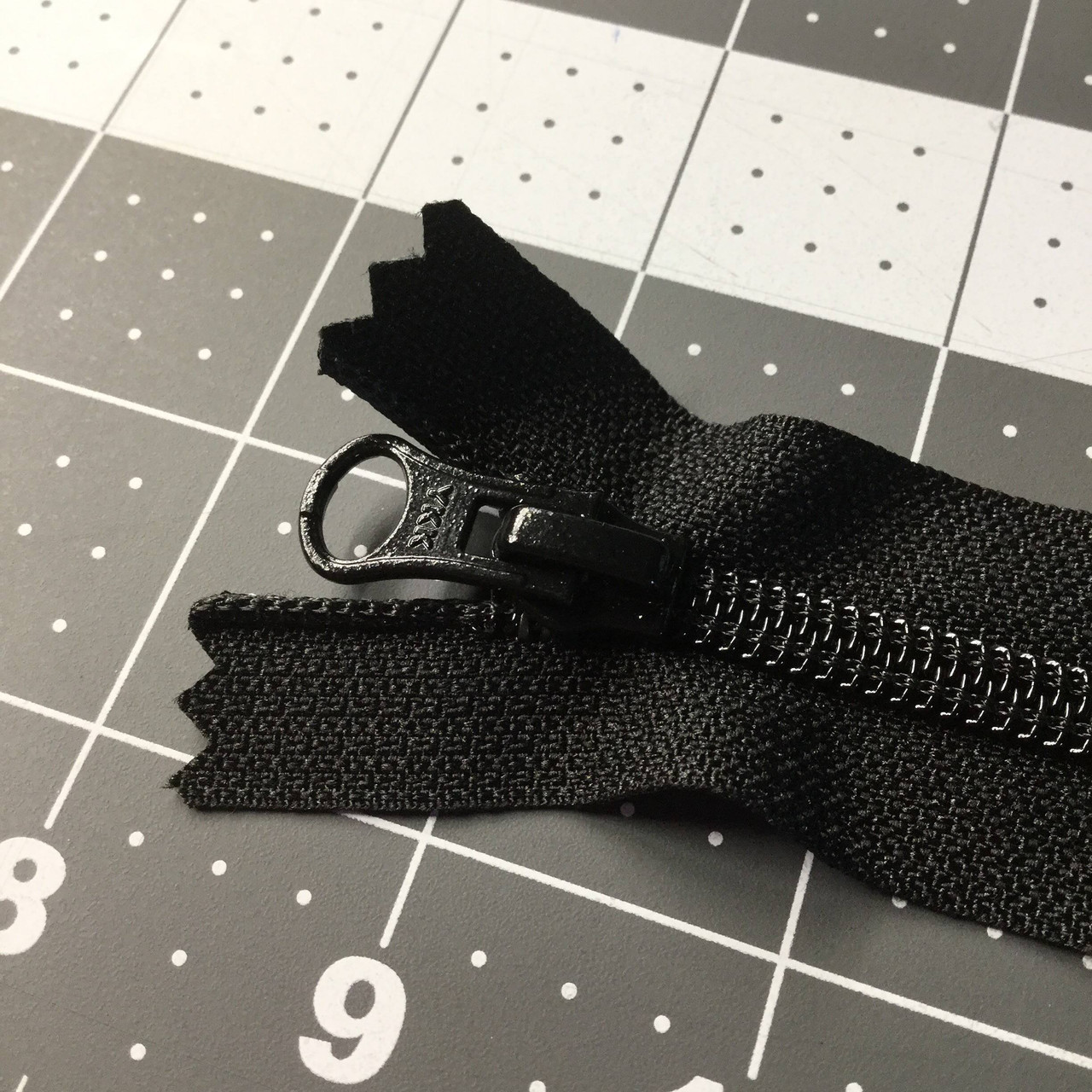 Metal Round Pull Non Separating Zipper