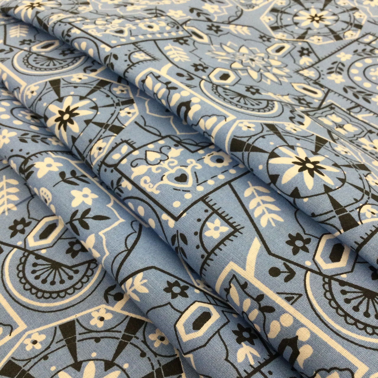 Bandana Design Quilting Fabric | Light Blue / White / Black | 100% ...