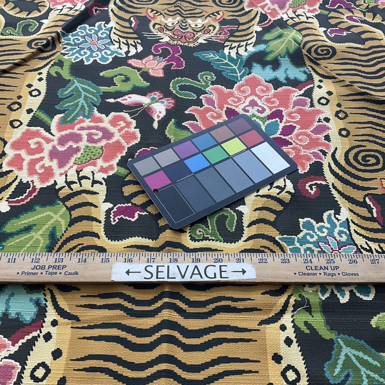 洋書 EUROPEAN TEXTILE PATTERNS 1 Textile Designs: Two Hundred Years of European and American