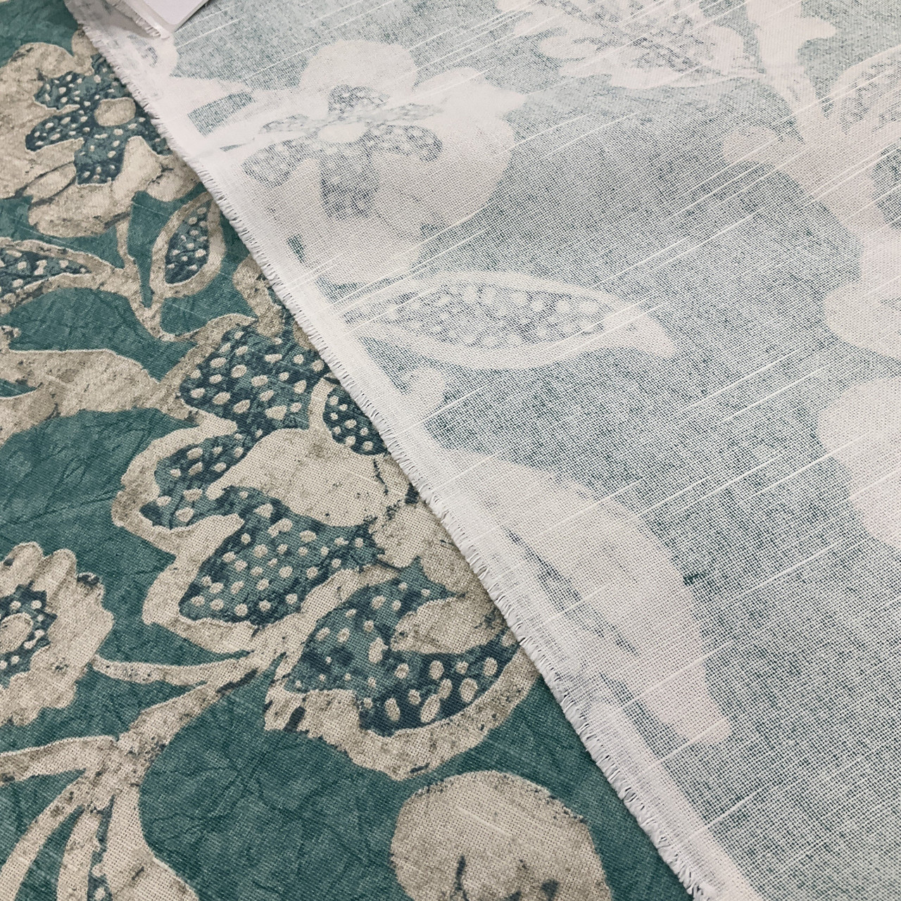 古平戸 貝 青海波紋 水滴 DT355 3.5 Yard Piece of Turquoise Blue Beige White Floral Batik