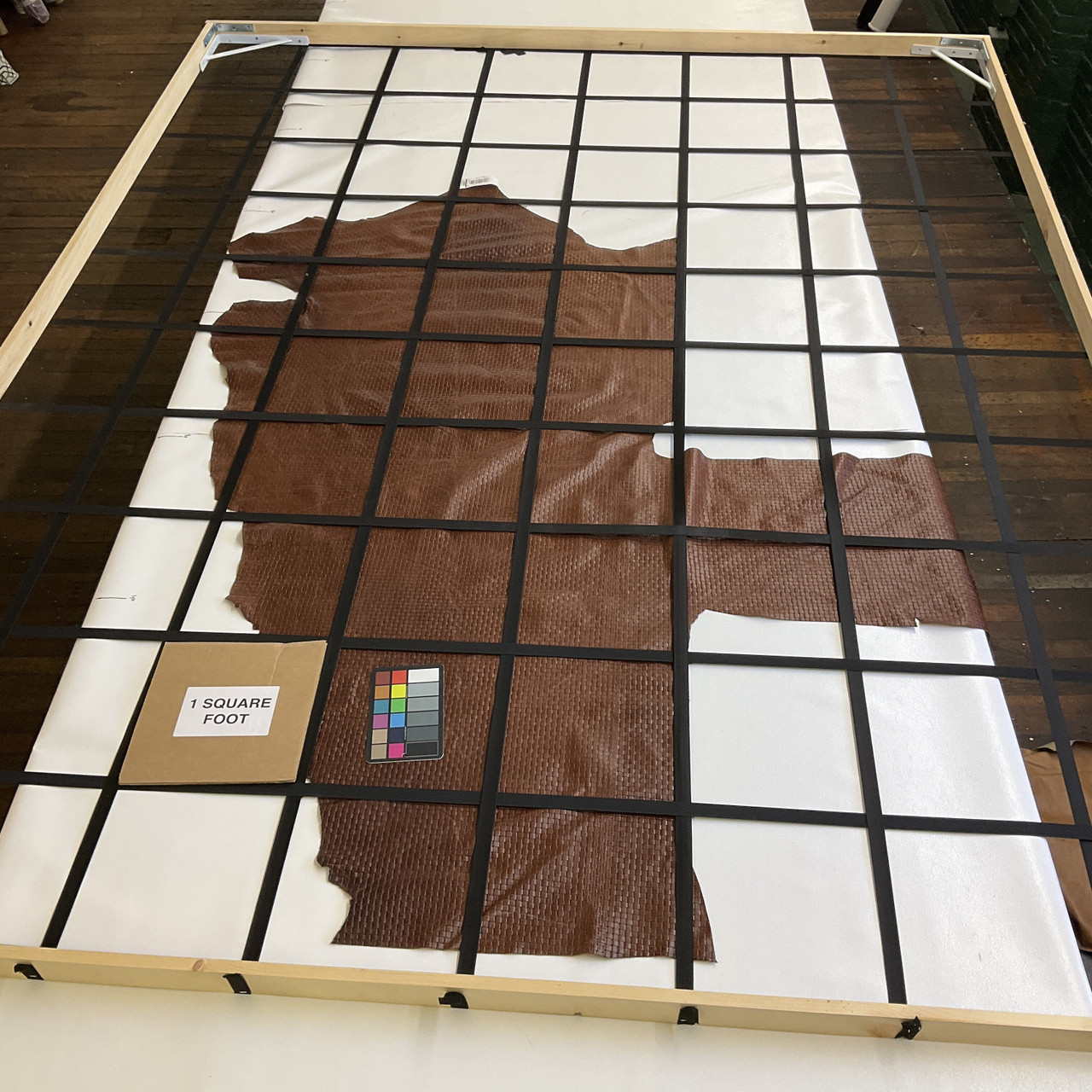★DAKS★ CENTENARY CHECK Centenary Check Brown Cowhide Half Basketweave Stamped in Chestnut Brown | Leather Cowhide | 21