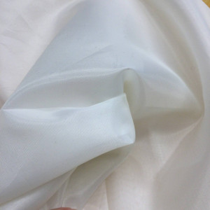 White Combed Cotton Fabric by The Yard for Quilting Sewing Broadcloth 2  Yard or 5 Yard Cloth (5 Yard) : : Home