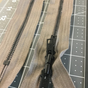 44.8" Metal Zipper - 3 pulls | Foliage Green | Military Repair | Duffel Bag