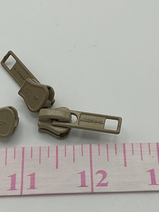 #5 MOLDED CHAIN BEIGE PULLS Single Pull / Self Locking