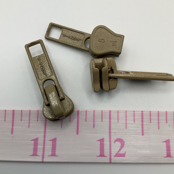 #5 Marine Chain Zipper Pull Slides Beige