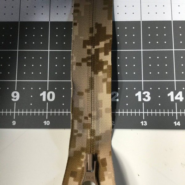 26 Inch Separating Jacket Zipper | Digital Desert Camouflage, Single Pull |
