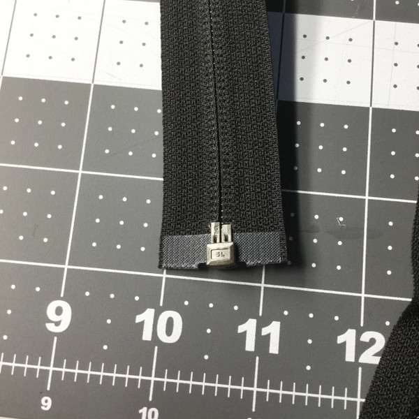 24.5 Inch YKK Black Separating Jacket Zipper | Single Pull |