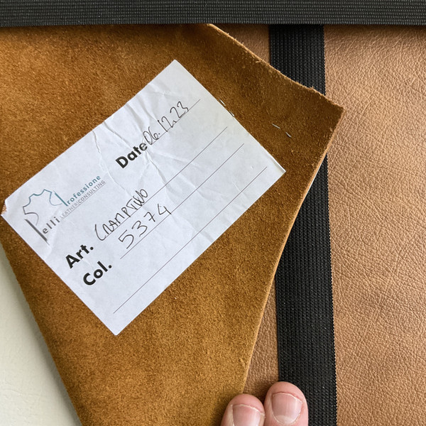 Lightly Mottled Brown | Leather Cowhide | 13 Square Feet | 3 Ounce / 1.1 mm