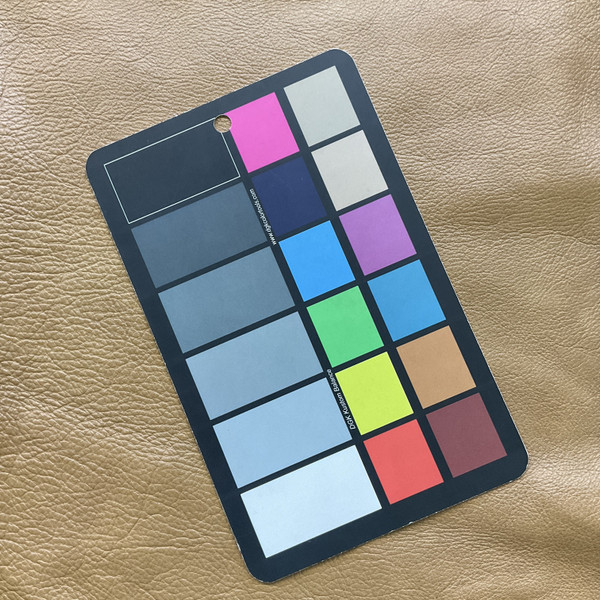 Desert Tan | Full Grain Leather Cowhide | 19 Square Feet | 3.5 Ounce / 1.4 mm