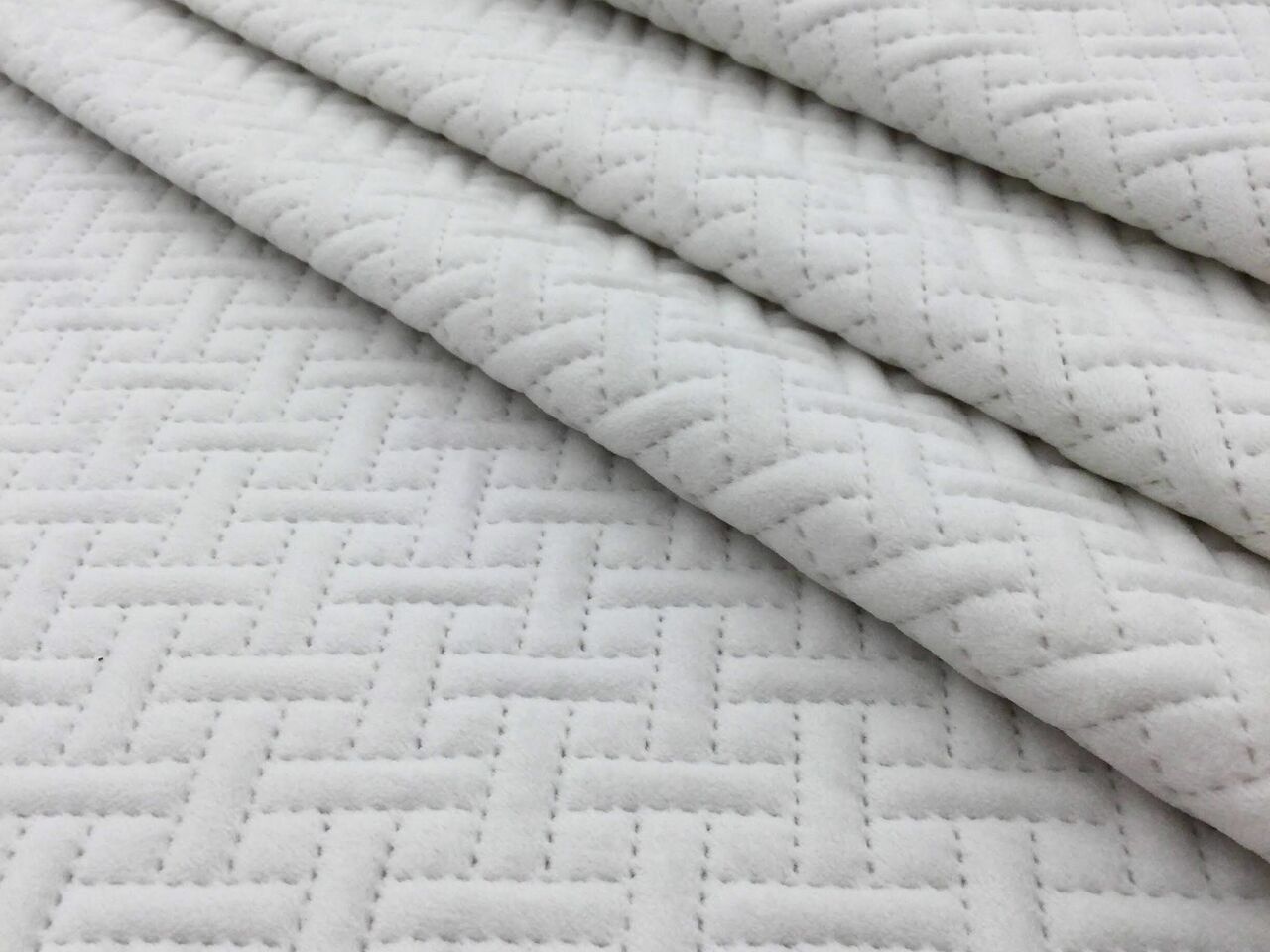 Double Faced Pre-Quilted Fabric 42-Diamond Solids