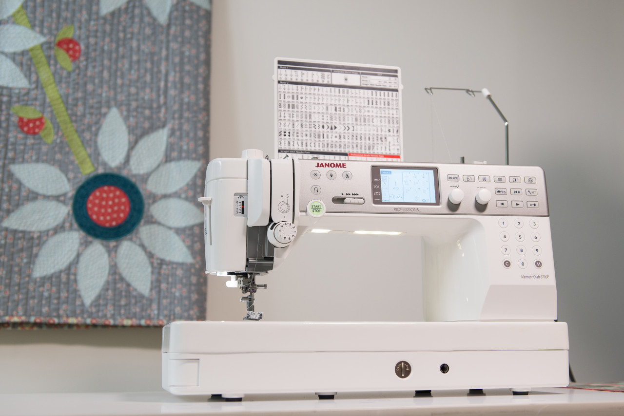 Janome Memory Craft 6700P Sewing Quilting Machine