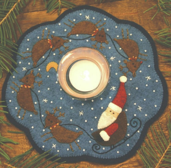 Bareroots Santa and Reindeer Wool Felt Mat Kit Bareroots Santa and Reindeer Wool Felt Mat Kit