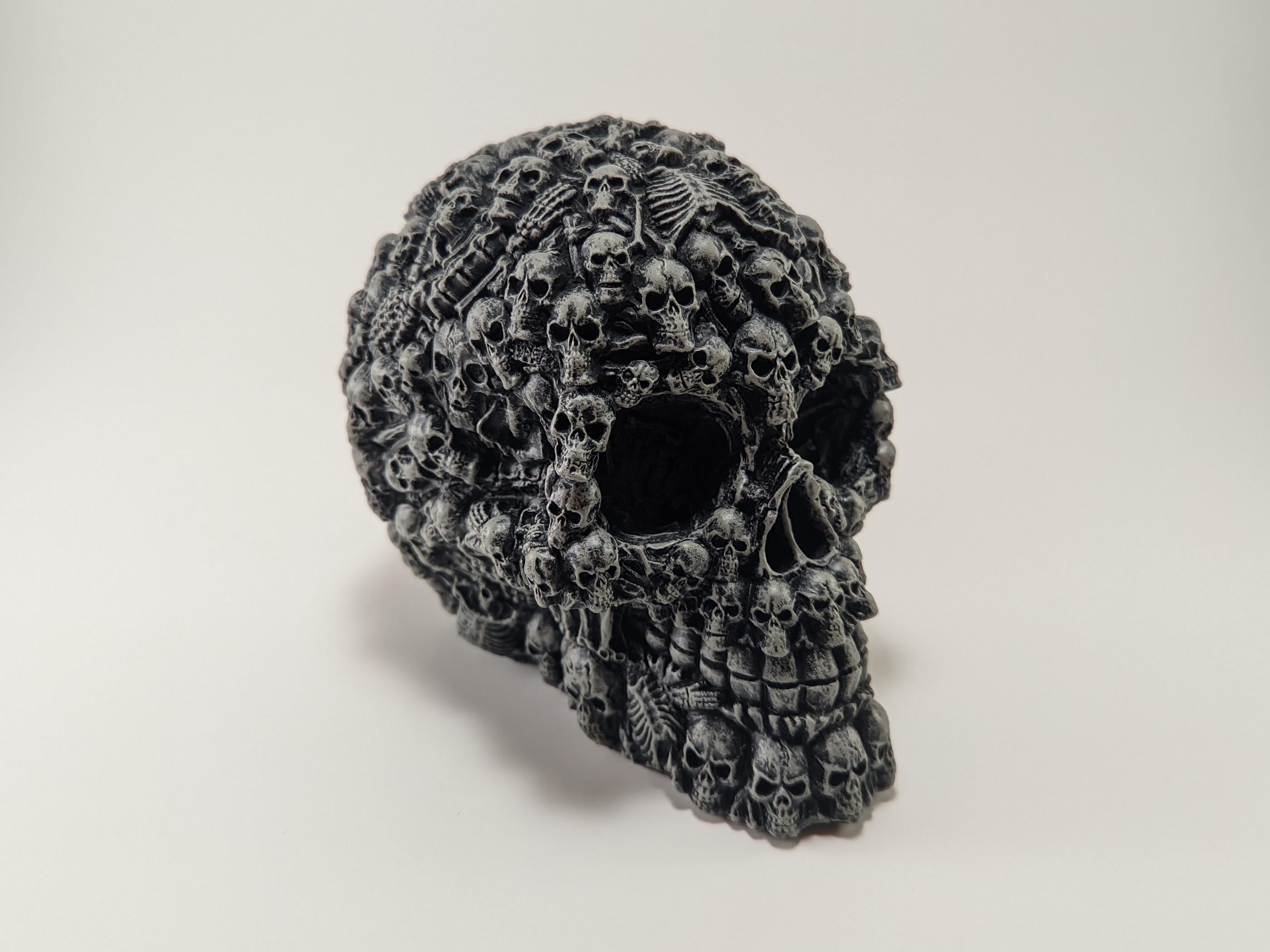 Skull Concrete Statue