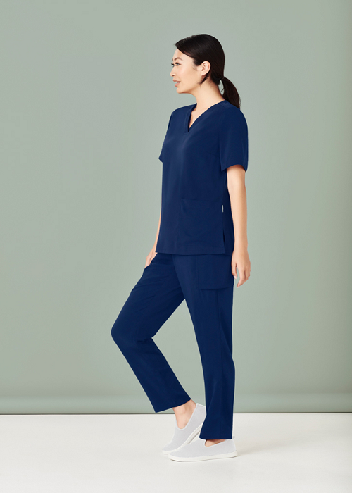 How To Select The Perfect Medical Scrubs? - Rose Street Spa