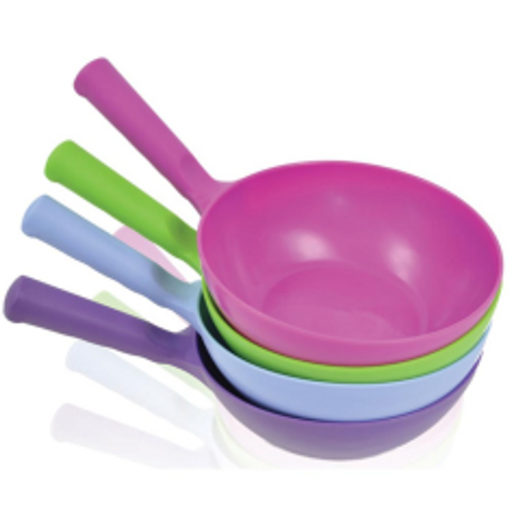 Harold Moore Plastic Round Feed Scoop