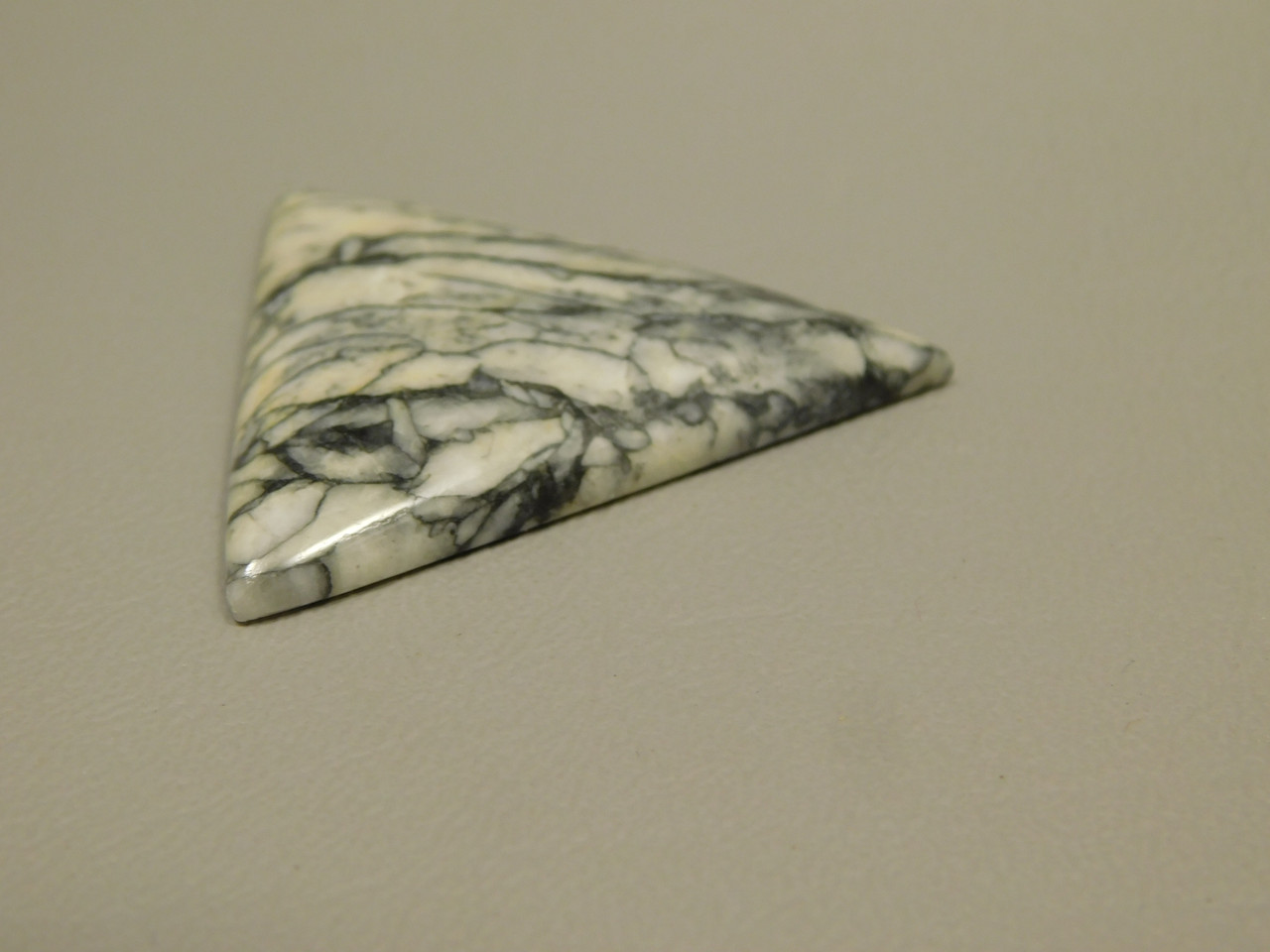 Pinolith Cabochon #16