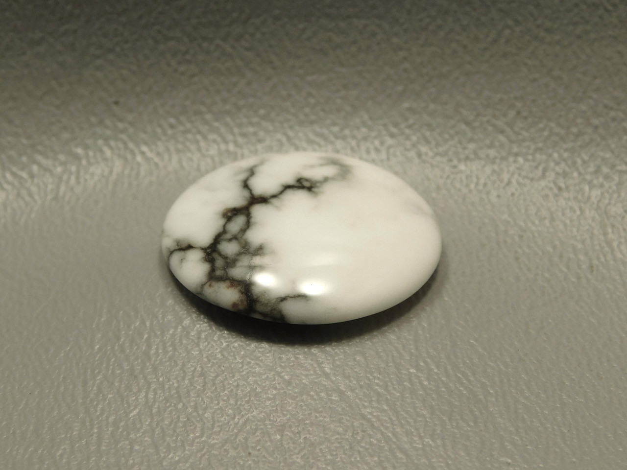 Howlite Cabochon #18