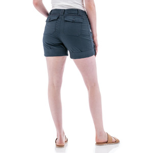 Tarra Short studio back